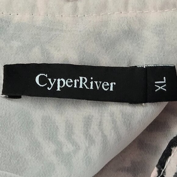 NWOT | Abstract Animal Print Tiered Maxi Dress with Adjustable Belt | X-Large - Picture 8 of 9